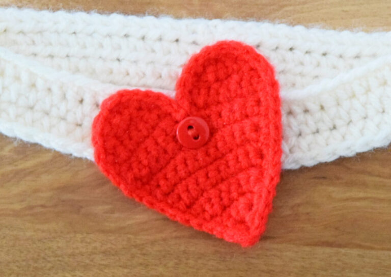 Lovely Heart Button On Appliqué